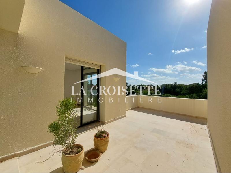 Villa S+3 avec piscine à Gammarth